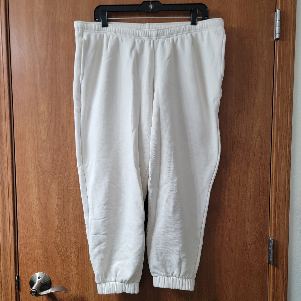 Universal Thread Mid Rise Joggers Cream Size Large - Picture 2 of 6